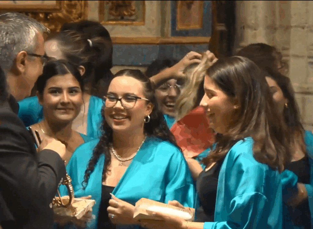 la alegría de las componentes del Coro de Voces Blancas del Conservatorio Profesional de Música de Santa Cruz de Tenerife