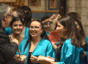 la alegría de las componentes del Coro de Voces Blancas del Conservatorio Profesional de Música de Santa Cruz de Tenerife