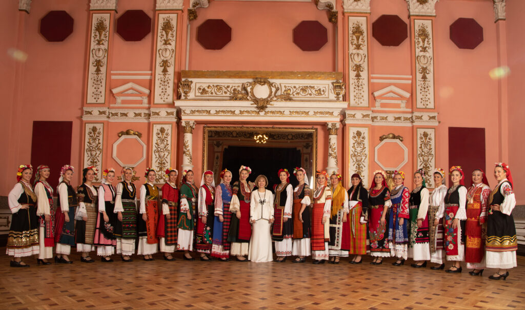 Coro femenino búlgaro Vanya Moneva llevará sus cantos sacros y folclóricos al 42º FIMC en La Palma y La Gomera